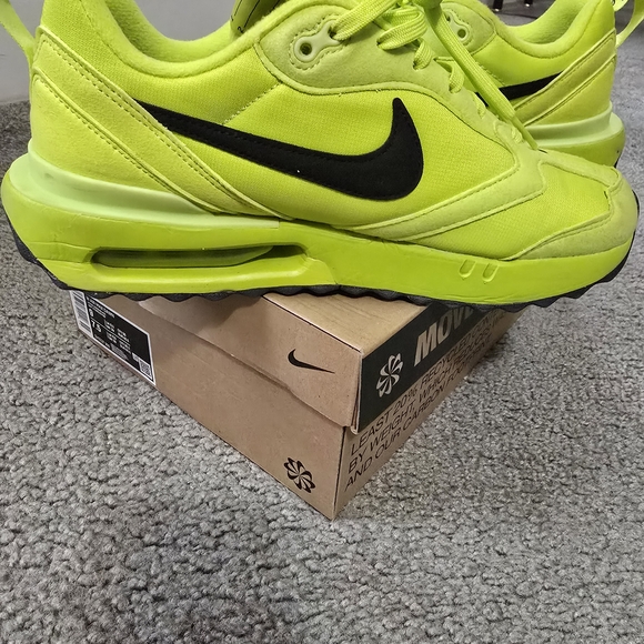 Nike Air Max Dawn : Atomic Green/Black - Picture 2 of 6